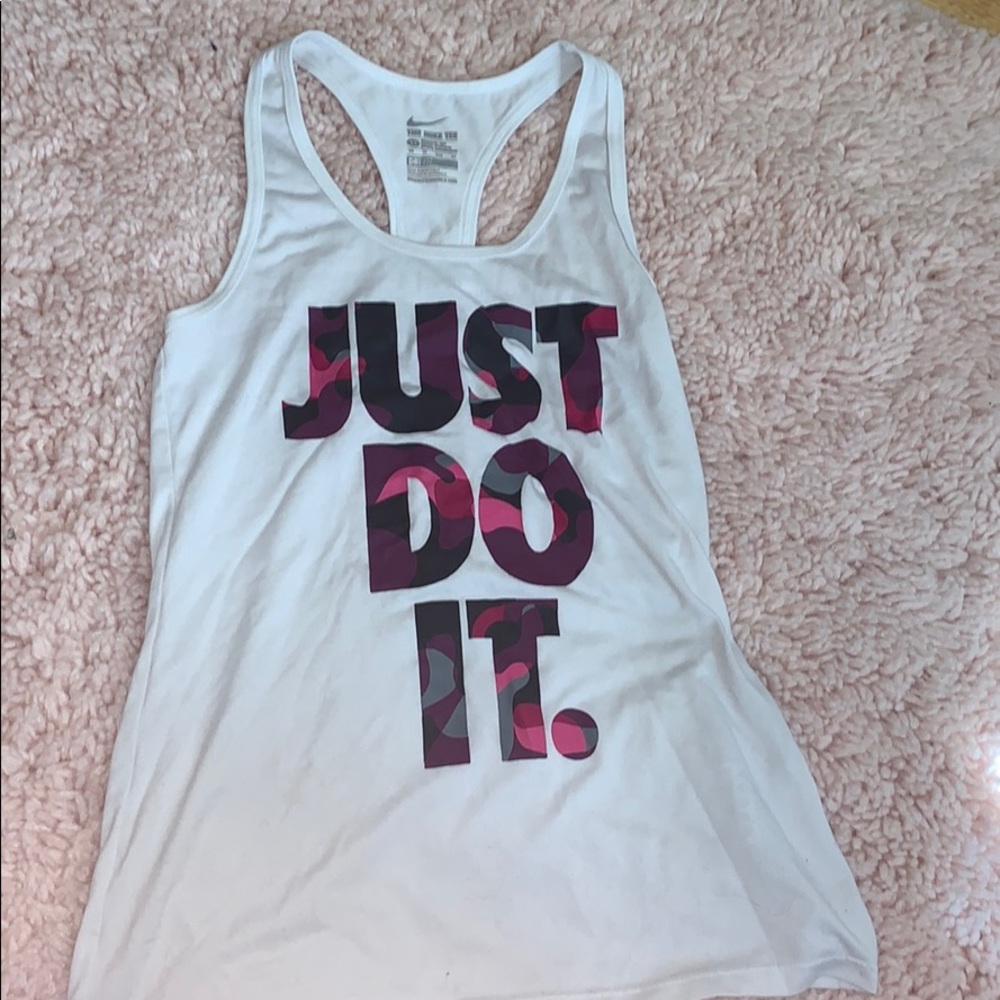 NIKE TANK TOP (workout one)